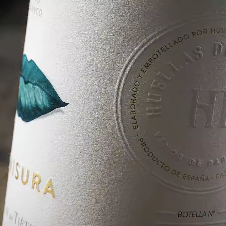 How Can Embossed Sticker Design Align with Australian Aesthetics：Localized Translation of Natural Elements: From Native Landscapes to Visual Symbols.